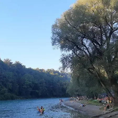 Gruppenunterkunft Mit Billardtisch Und Lamatrekking Vakantieboerderij